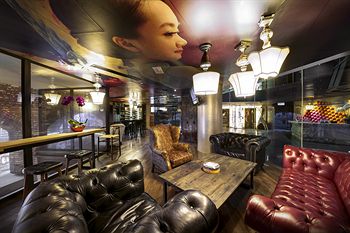 Hotel Lounge