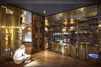 Hotel Lounge