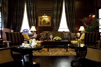 Hotel Lounge