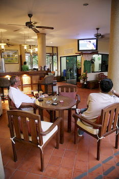 Hotel Bar