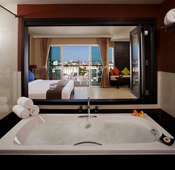 Jetted Tub