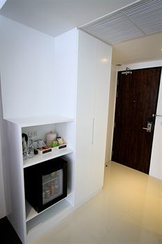 Mini-Refrigerator