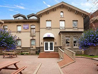 多倫多騎士飯店 Knights Inn Toronto