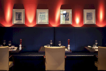 Couples Dining
