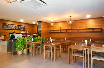 Hotel Bar