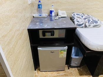 Mini-Refrigerator