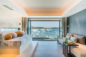 Beach/Ocean View