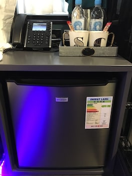 Mini-Refrigerator