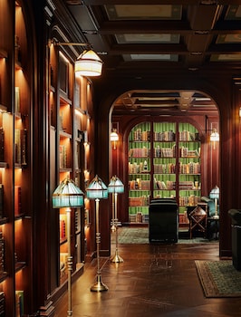 Executive Lounge