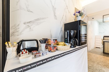 Snack Bar