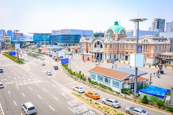 Shopping mall
