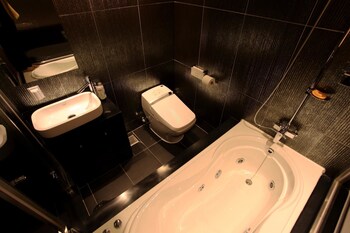 Jetted Tub