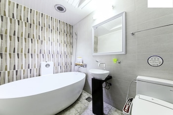 Private Spa Tub