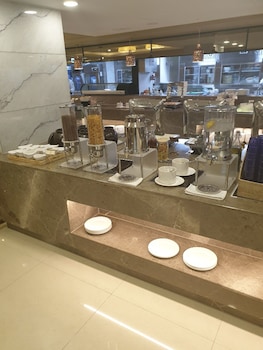 Breakfast buffet