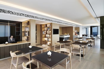 Executive Lounge