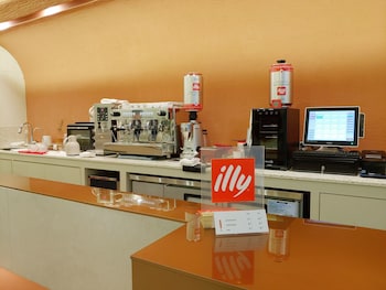 Coffee Shop