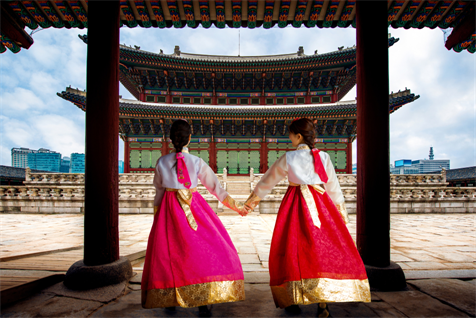 【易起FUN暑假．韓國不進樂園5日】韓服遊古宮、K POP好客空間、辛奇手作DIY、潮人聖水洞、唯美...