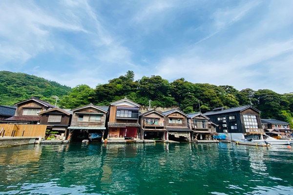 超值關西．京艷四都絕景 5 日｜天空之城竹田城跡、丹後天橋立、伊根船屋、美山合掌村、千年古湯城崎溫泉
