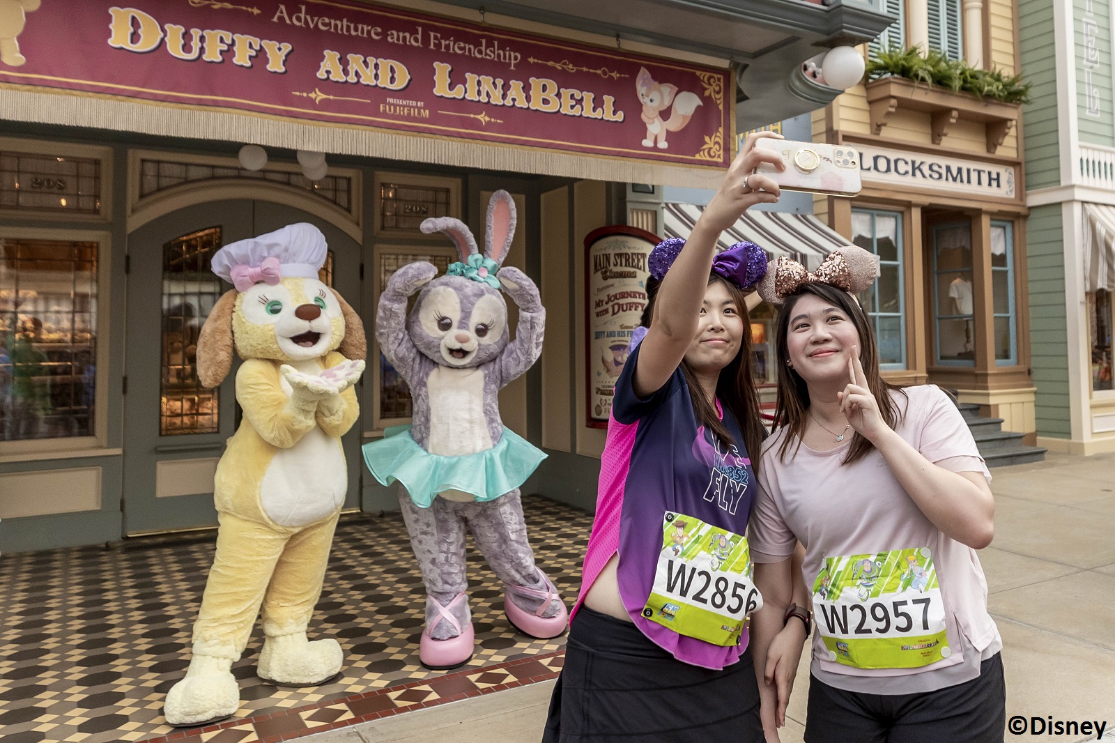 【「達菲與好友3公里跑」│機加酒4日】香港迪士尼樂園10K 週末2024 自由行(園區內自選酒店或市...