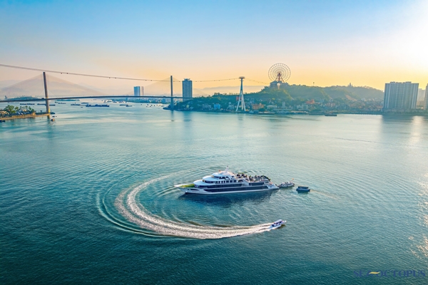 【長榮北越．超值選5日】下龍灣雙出海黃昏夕陽遊+VIP包船出海暢遊、陸龍灣長安風景區、悠閒海景下午茶...