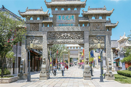 【時尚山東．青島、威海、煙台三城6日】即墨古城、少海國家濕地公園、青島啤酒廠、威海悅海公園、煙墩角天...