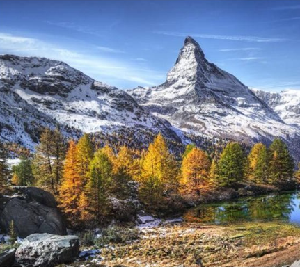 美哉瑞士13天【五星飯店、黃金列車頭等艙、滾筒式纜車、米其林餐、秘境藍湖、遊船、阿萊奇冰川】