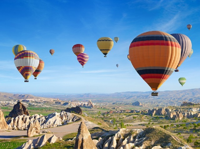 易起玩中東．藍色土耳其10日｜5晚五星+1晚洞穴旅館、遊船、土耳其熱情之夜、阿拉恰特度假小鎮