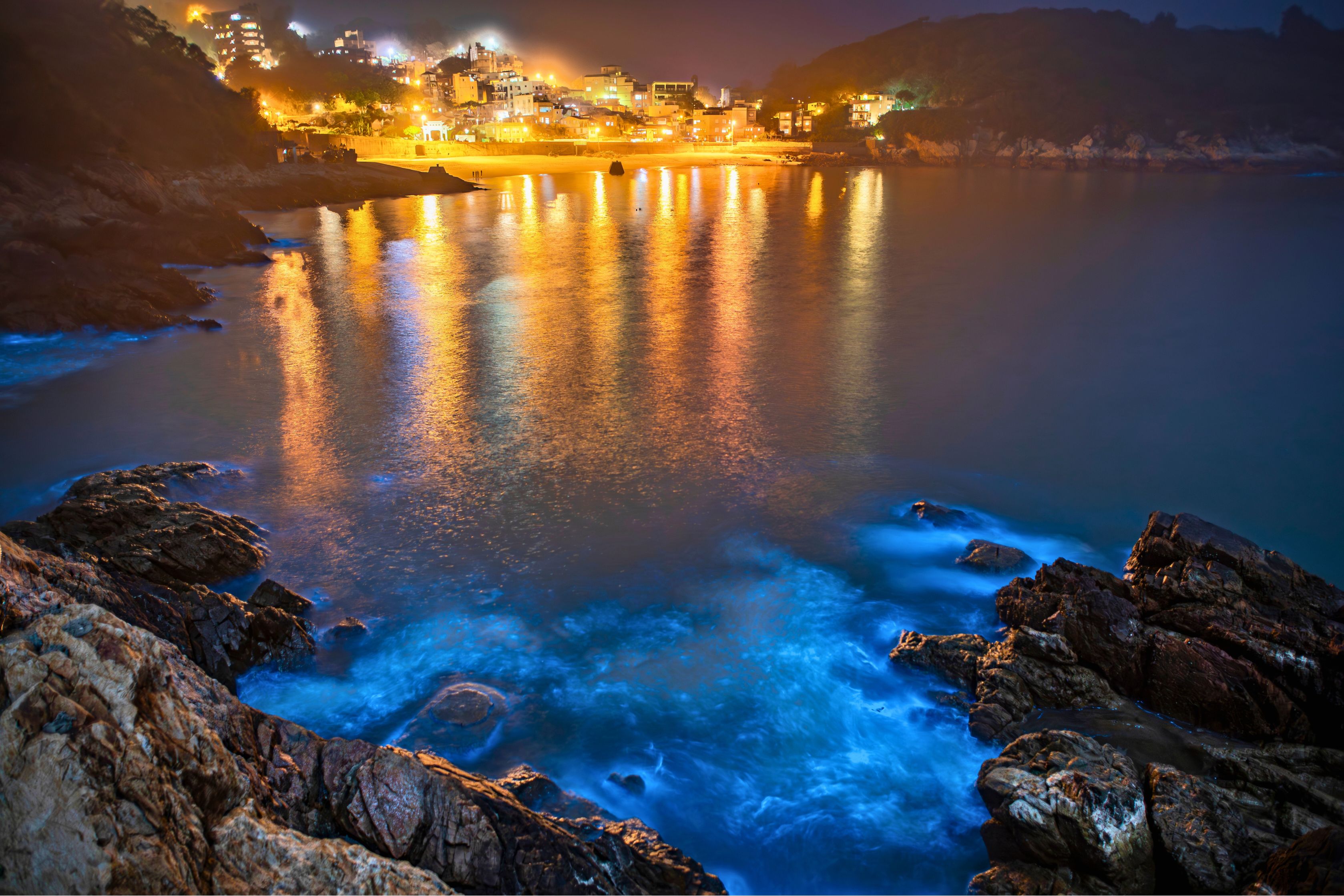 2026年藍眼淚在馬祖 | 南、北竿 + 東莒踩星沙、東引地質景觀 尊爵四日遊 16人成行 (高雄出發)