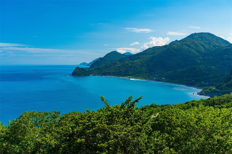花蓮自然風光之美+富野度假飯店｜船上觀星、七星潭、諾亞方舟教堂、部落風味餐