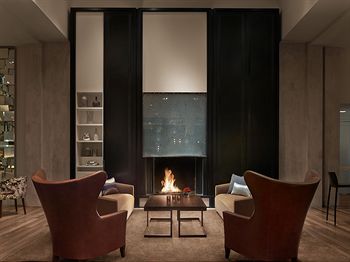 Hotel Lounge