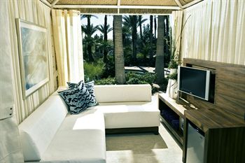 Sundeck