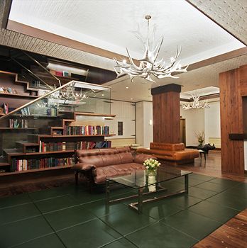 Hotel Lounge