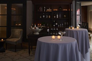 Hotel Lounge