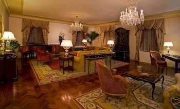 Hotel Lounge