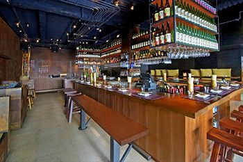 Hotel Bar