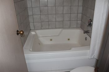 Jetted Tub