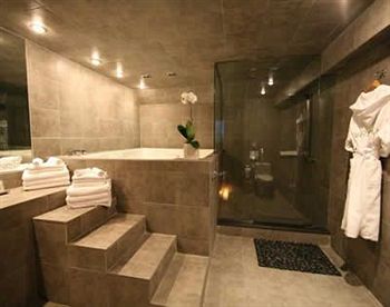 Jetted Tub