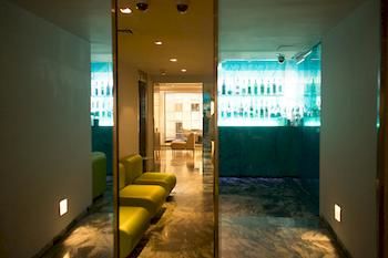 Hotel Bar