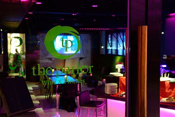 Hotel Bar