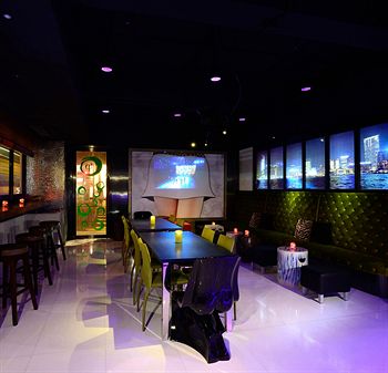 Hotel Bar