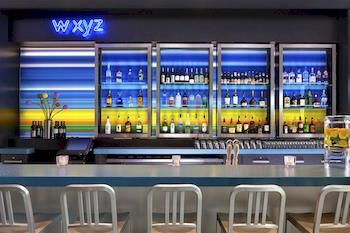 Hotel Bar