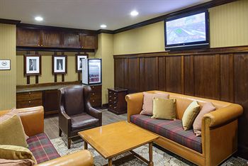 Executive Lounge