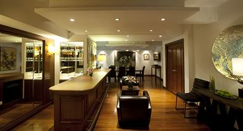 Hotel Lounge