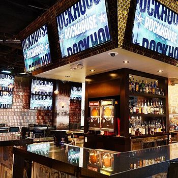 Hotel Bar