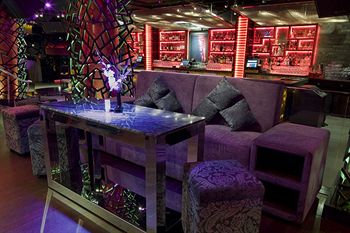 Hotel Lounge