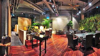 Hotel Lounge