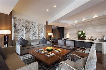 Hotel Lounge