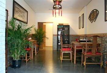 Hotel Lounge