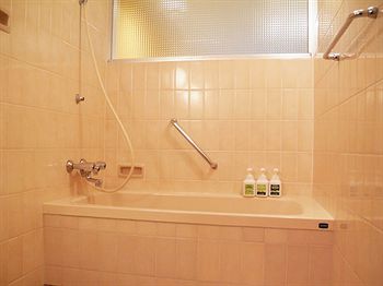 Deep Soaking Bathtub