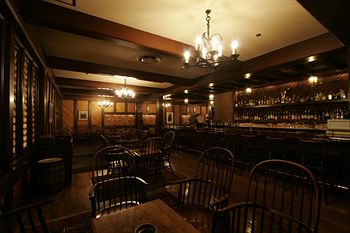 Hotel Bar